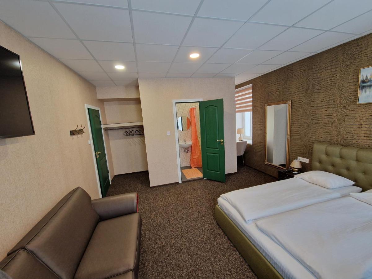Central Hotel With Free Parking Ρίγα Εξωτερικό φωτογραφία